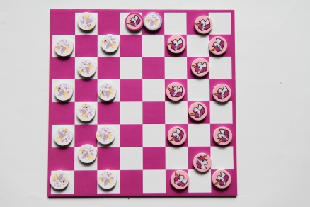 Gioco con una lamina d’acciaio