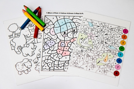 Magnetic colouring sheet