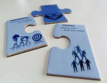 Puzzle  magnetyczne z tekturą litą